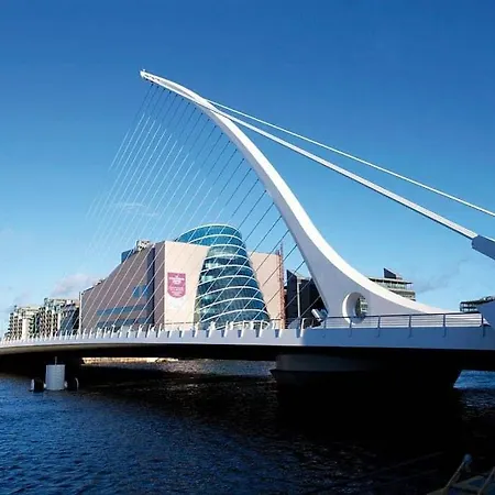 Modern In Luxury Location * Dublin